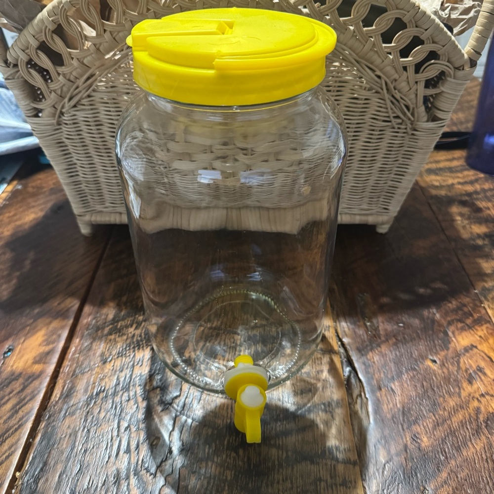 Sun Tea Vintage Glass Jug Dispenser with Yellow Lid
